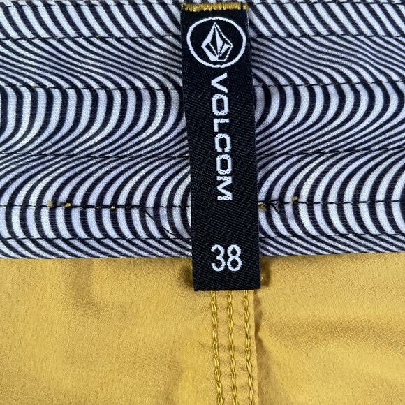 Volcom Board Shorts Men 38 Swim Bottoms Mustard Black Blue Pink Shorts 7" Inseam - Picture 7 of 8